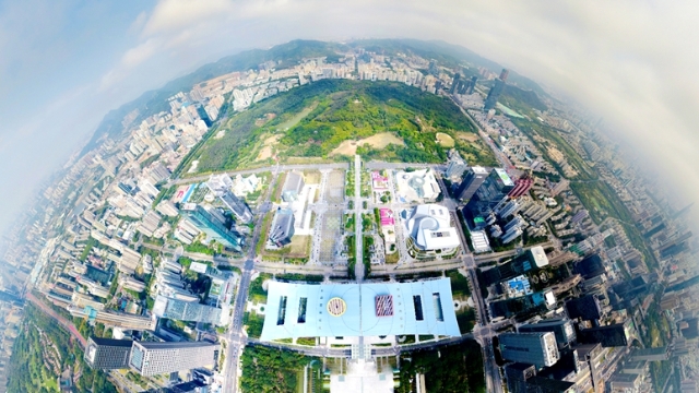 深圳抓實(shí)抓細(xì)疫情防控，產(chǎn)業(yè)發(fā)展轉(zhuǎn)危為機(jī)逆勢(shì)上揚(yáng) <img style=