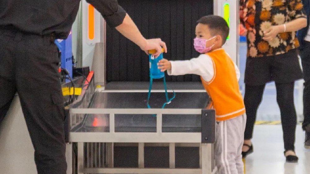 治理地鐵不文明行為，還應(yīng)達(dá)成更多共識